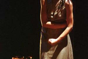 19. Bucci_Non sentire il male, 2001_Teatro San Leonardo_ph. sconosciuto